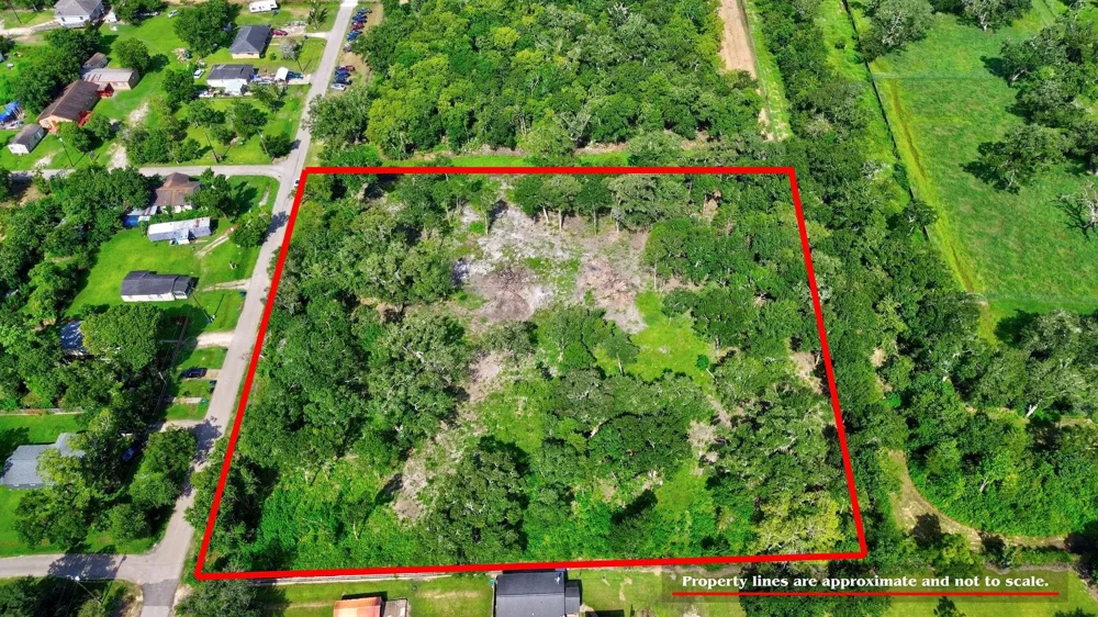 708 W Smith Street Brazoria, TX 77422