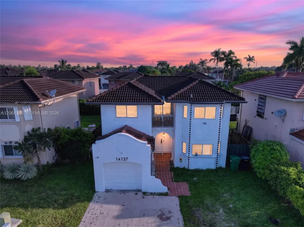 14137 SW 164th Ter Miami, FL 33177