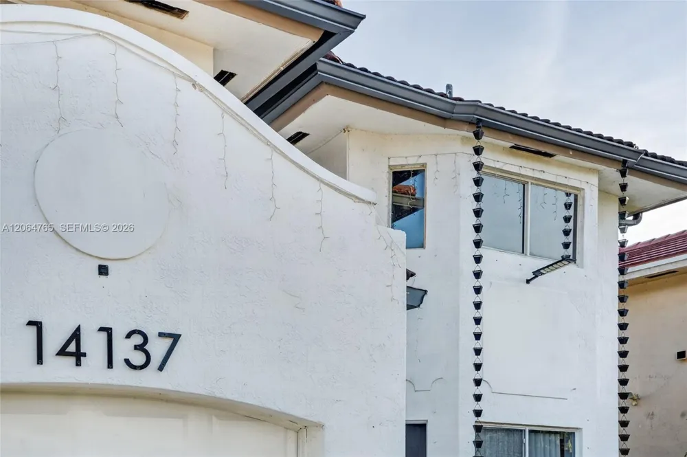 14137 SW 164th Ter Miami, FL 33177