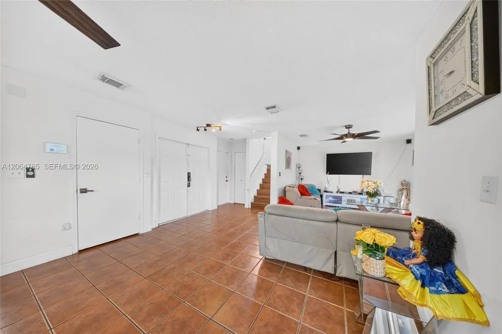 14137 SW 164th Ter Miami, FL 33177