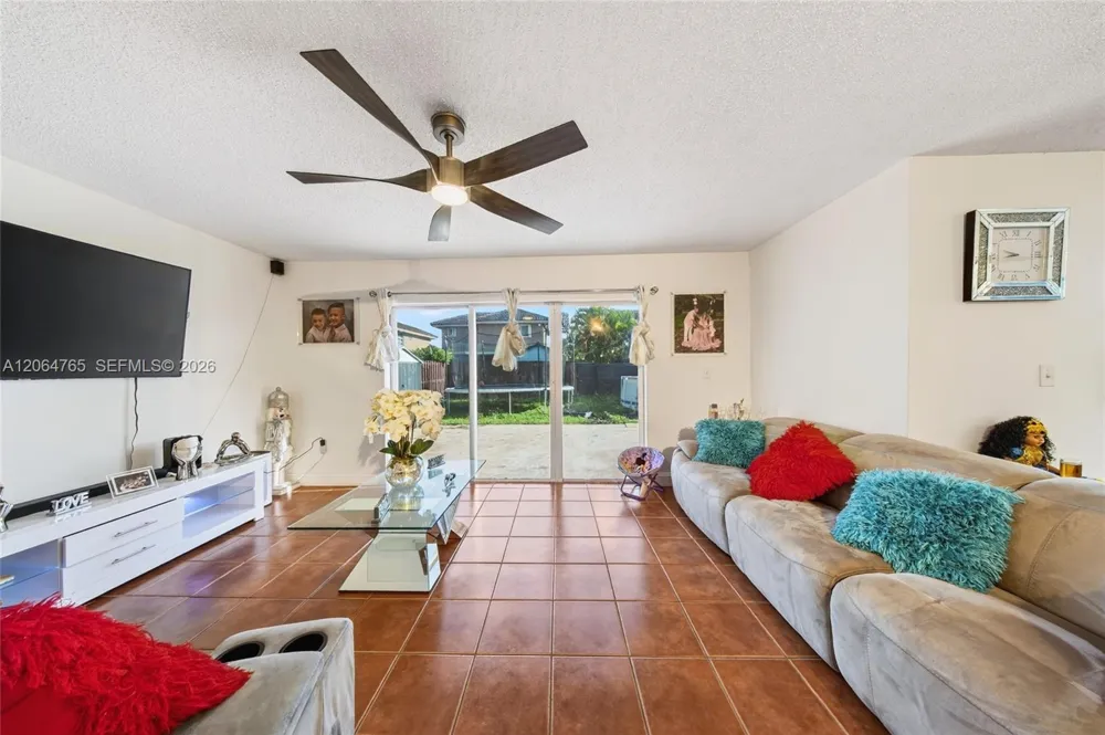 14137 SW 164th Ter Miami, FL 33177