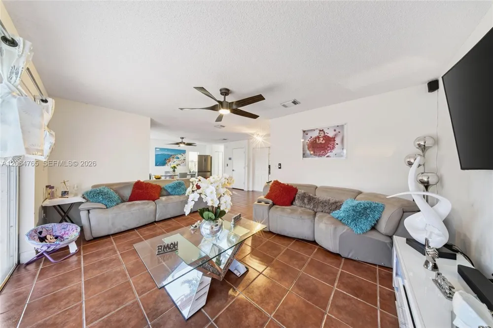 14137 SW 164th Ter Miami, FL 33177
