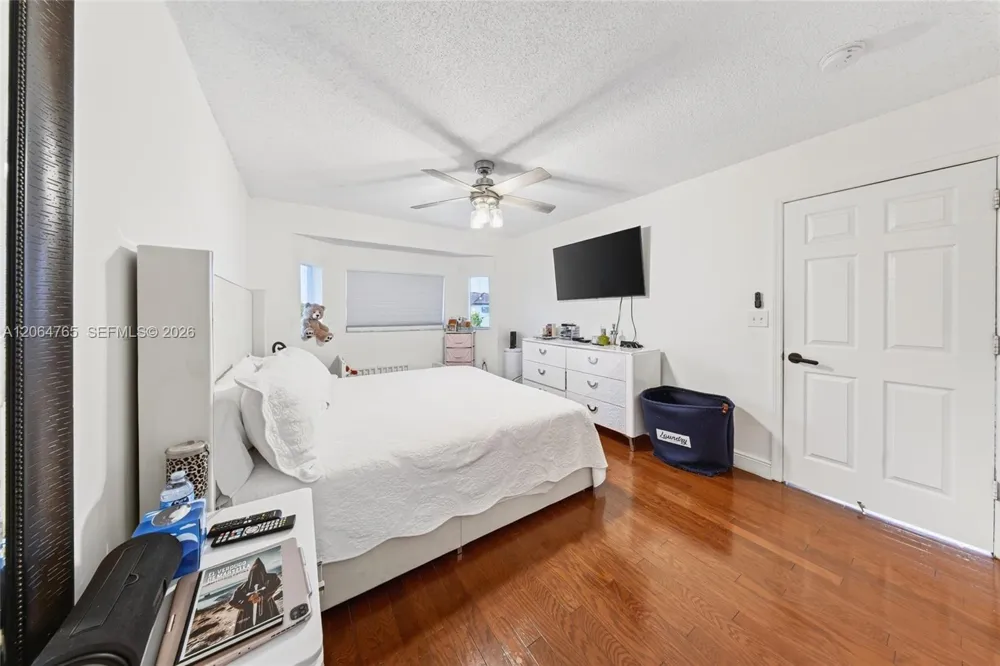 14137 SW 164th Ter Miami, FL 33177