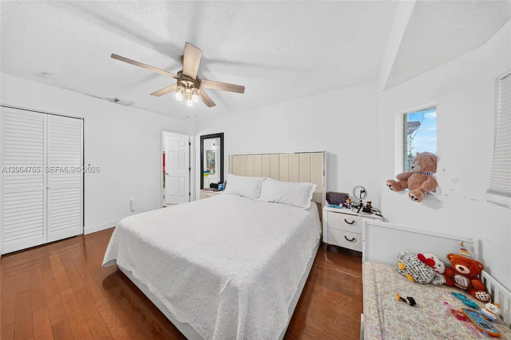 14137 SW 164th Ter Miami, FL 33177