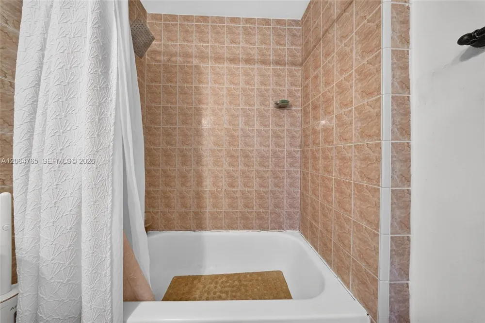 14137 SW 164th Ter Miami, FL 33177