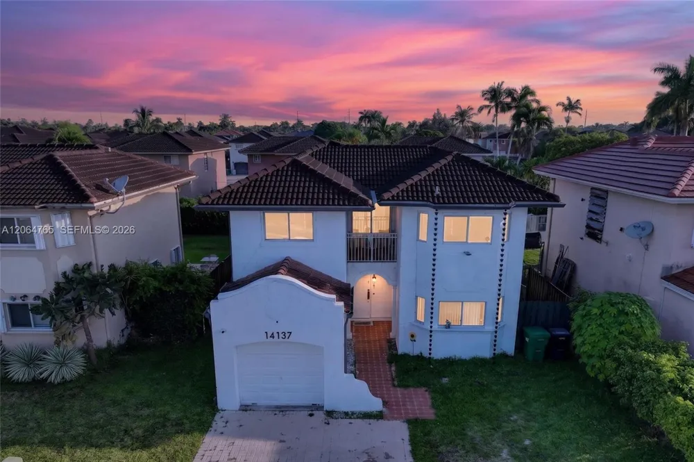 14137 SW 164th Ter Miami, FL 33177