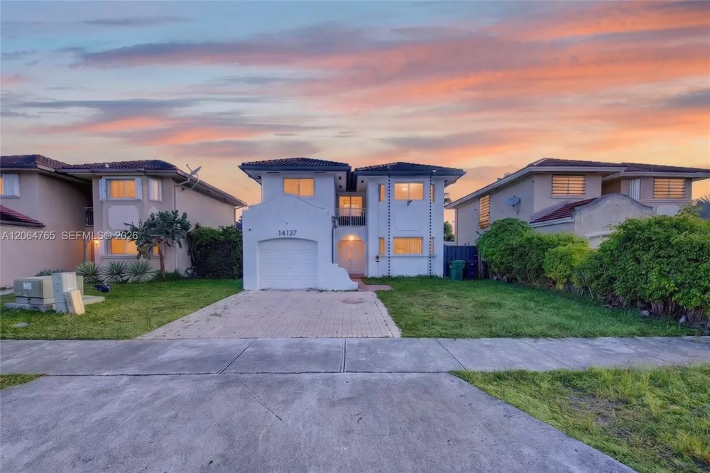 14137 SW 164th Ter Miami, FL 33177