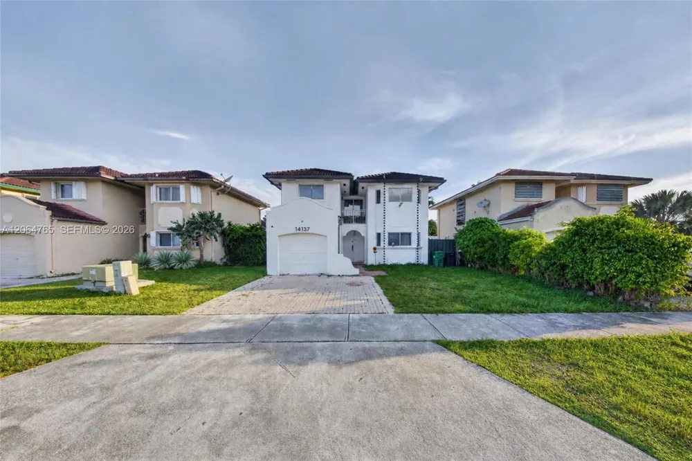 14137 SW 164th Ter Miami, FL 33177