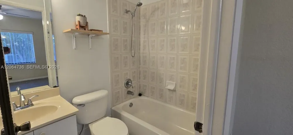 9092 NW 40th St #4 Coral Springs, FL 33065