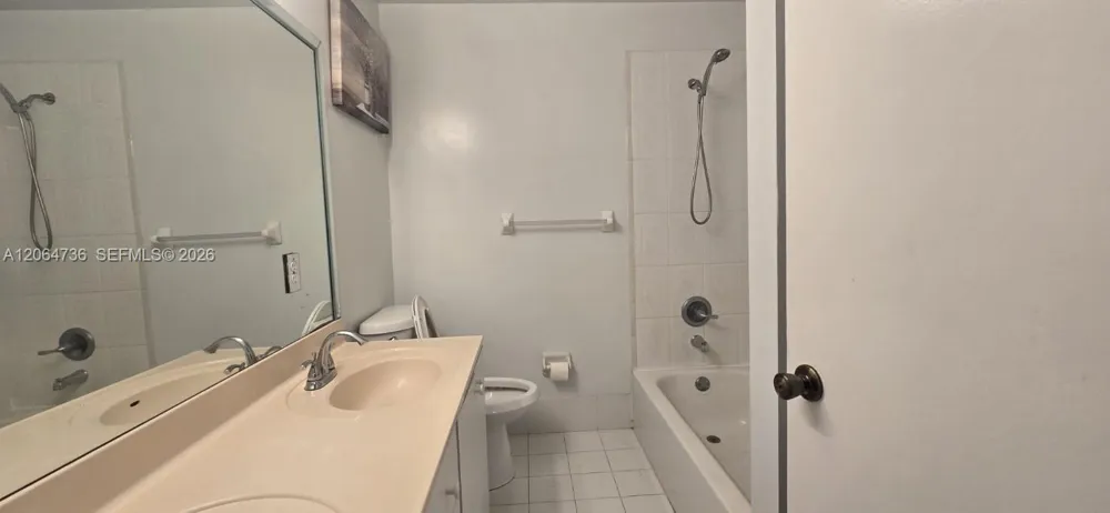 9092 NW 40th St #4 Coral Springs, FL 33065