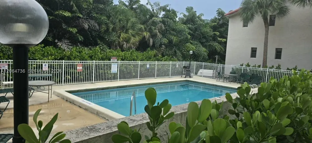 9092 NW 40th St #4 Coral Springs, FL 33065
