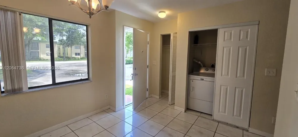 9092 NW 40th St #4 Coral Springs, FL 33065