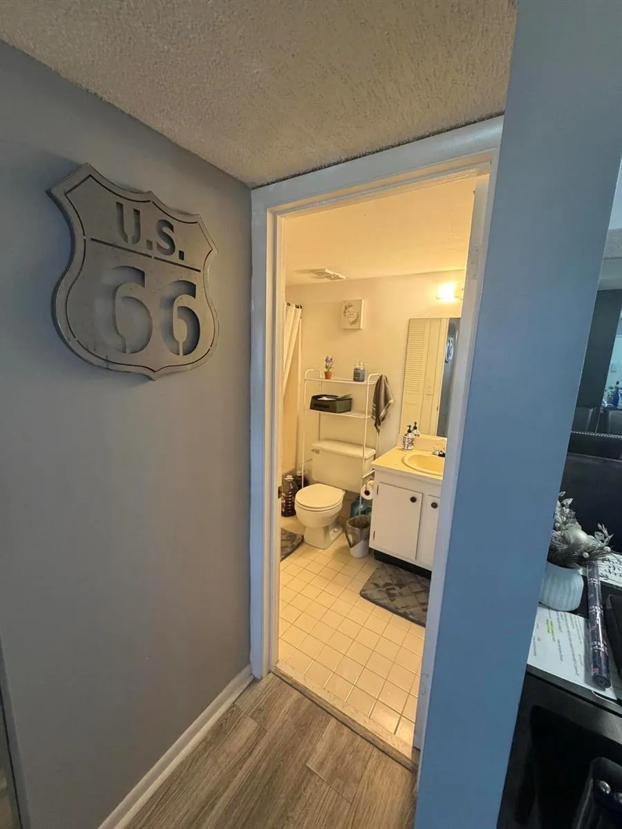 7161 Golf Colony Court #201 Lake Worth, FL 33467