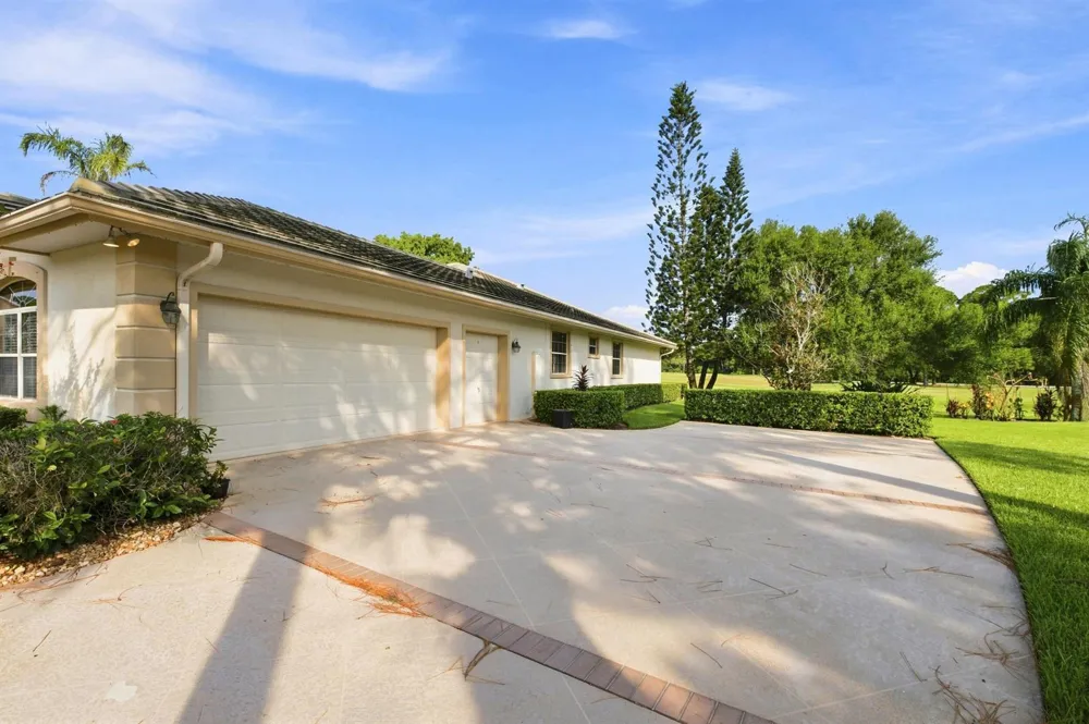 3608 TWIN LAKES TERRACE Fort Pierce, FL 34951