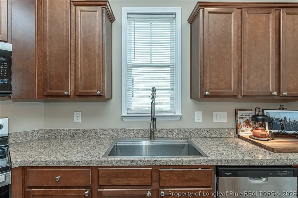 598 Heathrow Drive Spring Lake, NC 28390