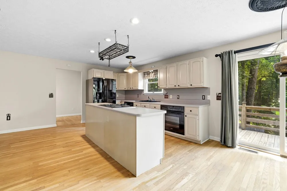 27 Dogwood Hollar Lane Hayesville, NC 28904