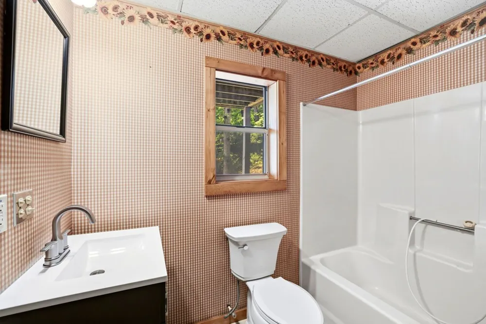 27 Dogwood Hollar Lane Hayesville, NC 28904