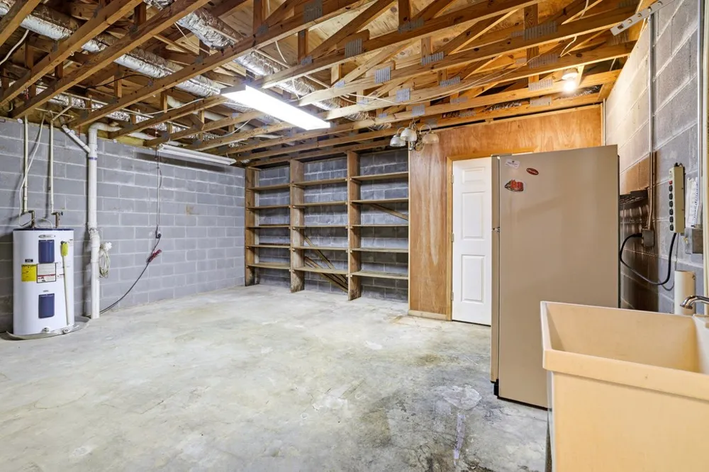 27 Dogwood Hollar Lane Hayesville, NC 28904