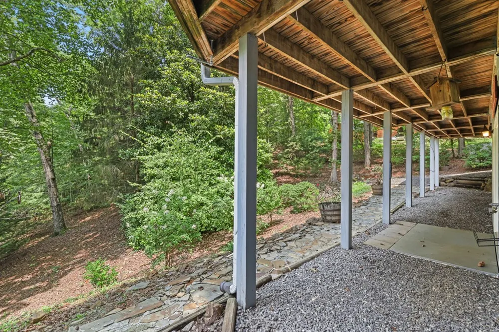 27 Dogwood Hollar Lane Hayesville, NC 28904