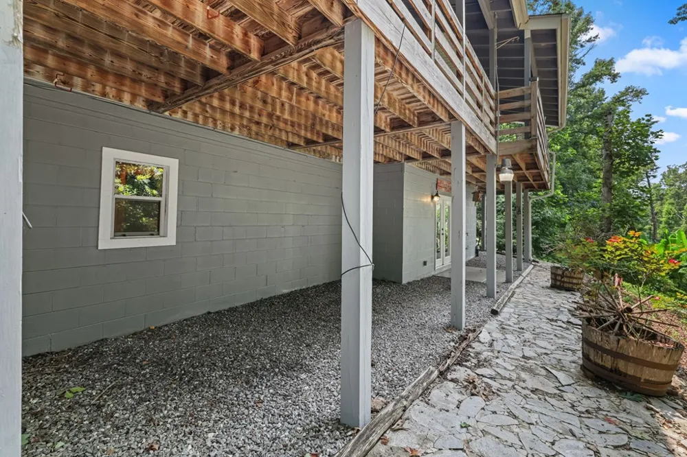 27 Dogwood Hollar Lane Hayesville, NC 28904