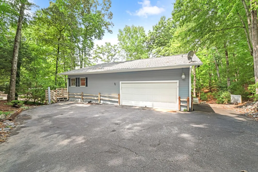 27 Dogwood Hollar Lane Hayesville, NC 28904