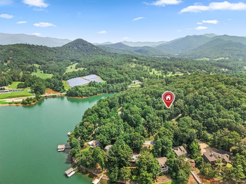 27 Dogwood Hollar Lane Hayesville, NC 28904
