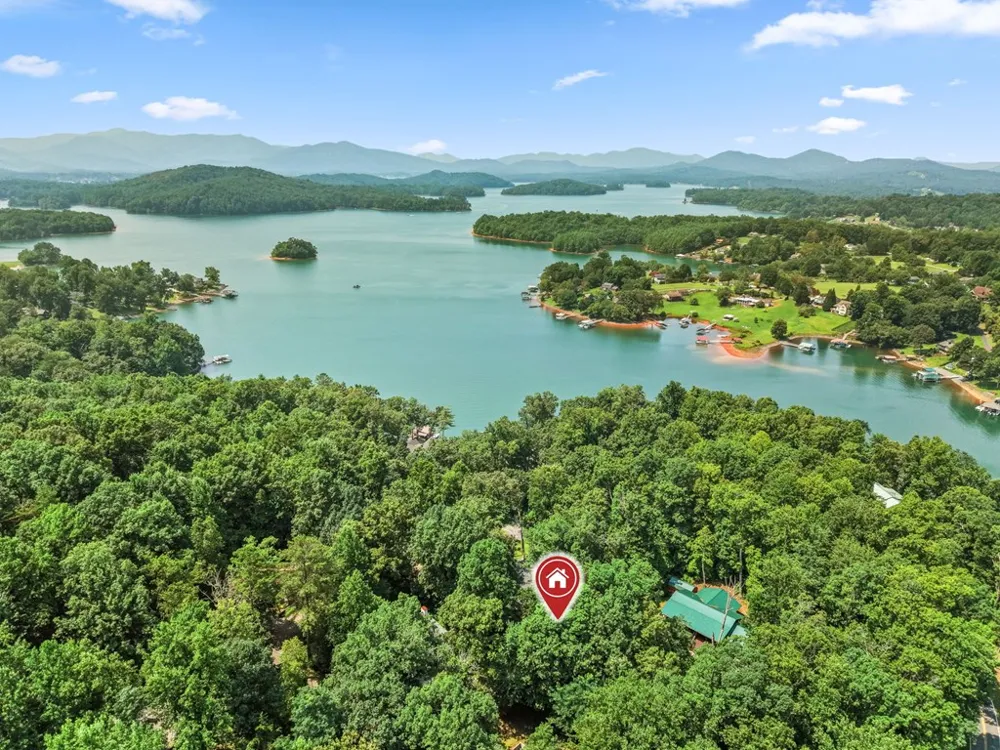 27 Dogwood Hollar Lane Hayesville, NC 28904