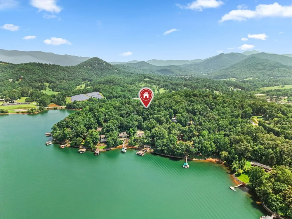 27 Dogwood Hollar Lane Hayesville, NC 28904