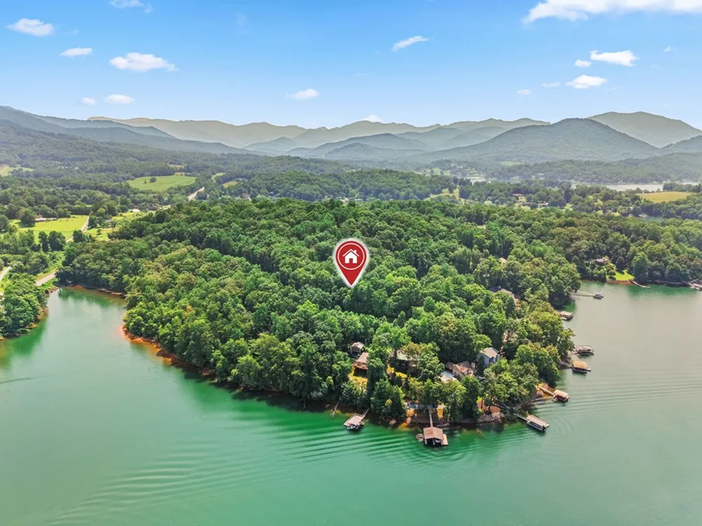 27 Dogwood Hollar Lane Hayesville, NC 28904