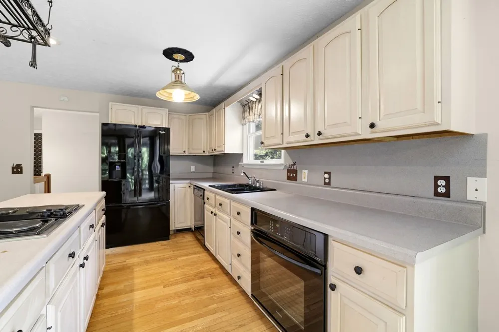 27 Dogwood Hollar Lane Hayesville, NC 28904