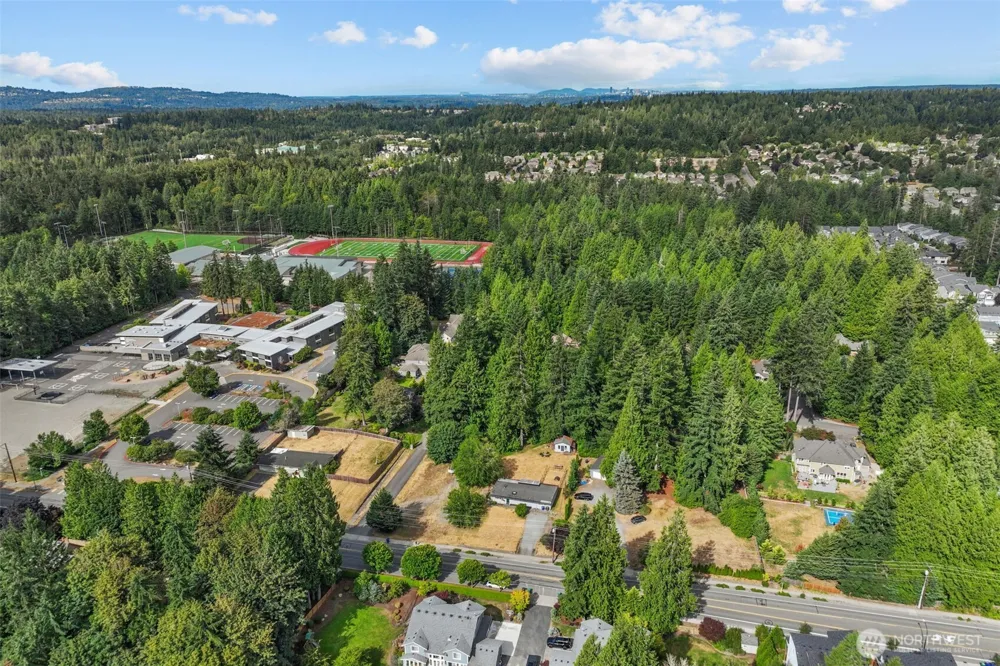 1215 244th Avenue NE Sammamish, WA 98074