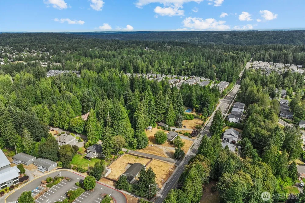 1215 244th Avenue NE Sammamish, WA 98074