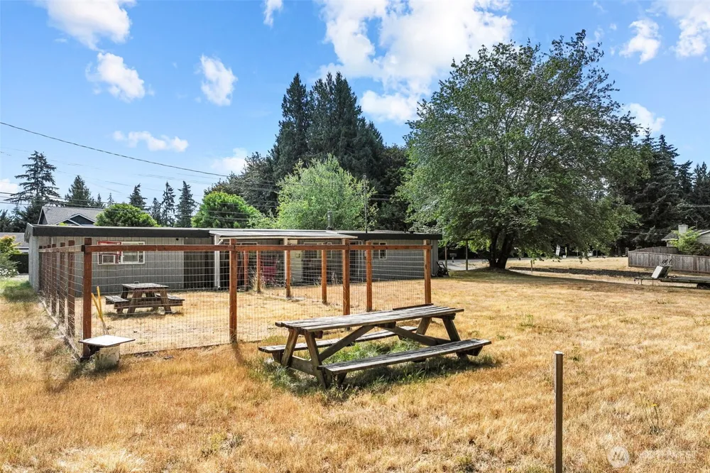 1215 244th Avenue NE Sammamish, WA 98074