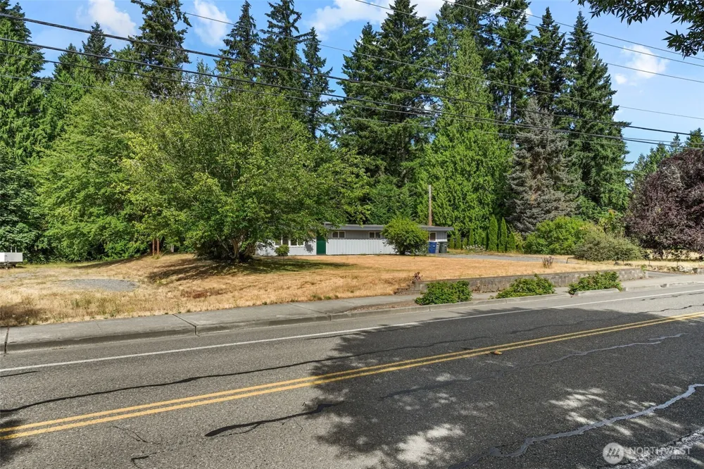 1215 244th Avenue NE Sammamish, WA 98074