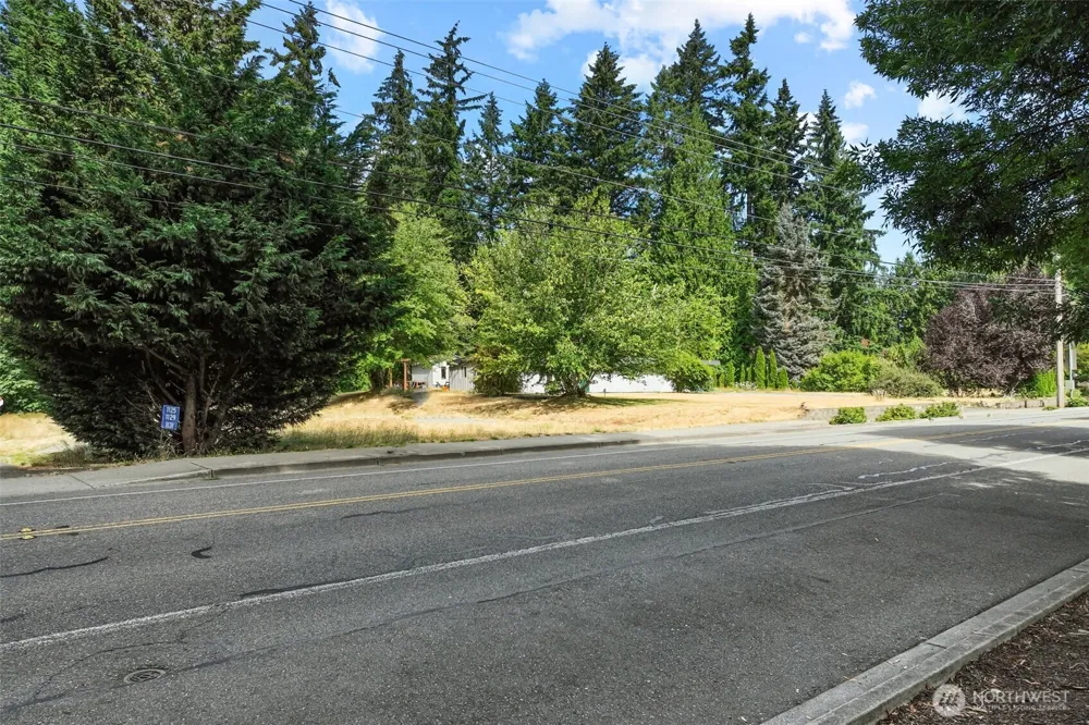 1215 244th Avenue NE Sammamish, WA 98074