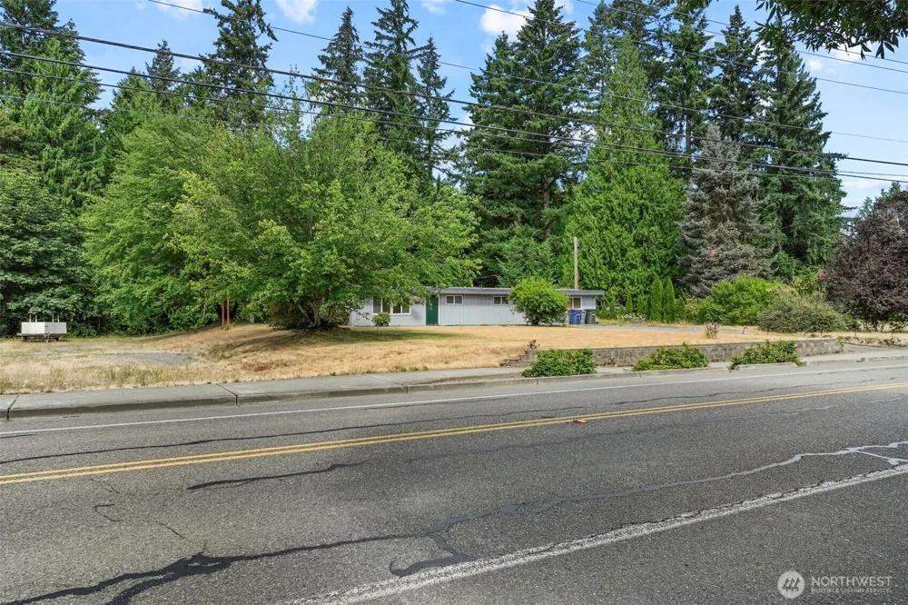 1215 244th Avenue NE Sammamish, WA 98074
