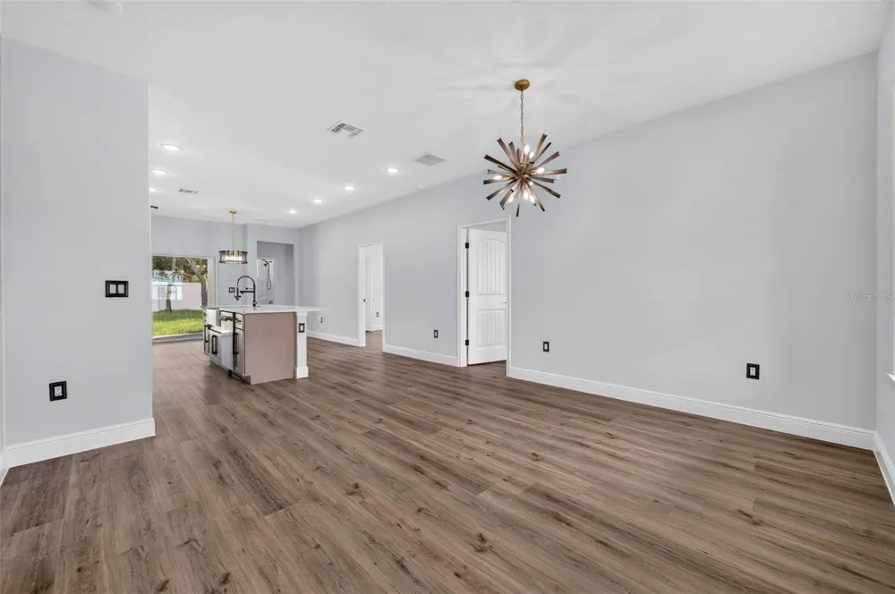 1854 SUPERIOR COURT Poinciana, FL 34759