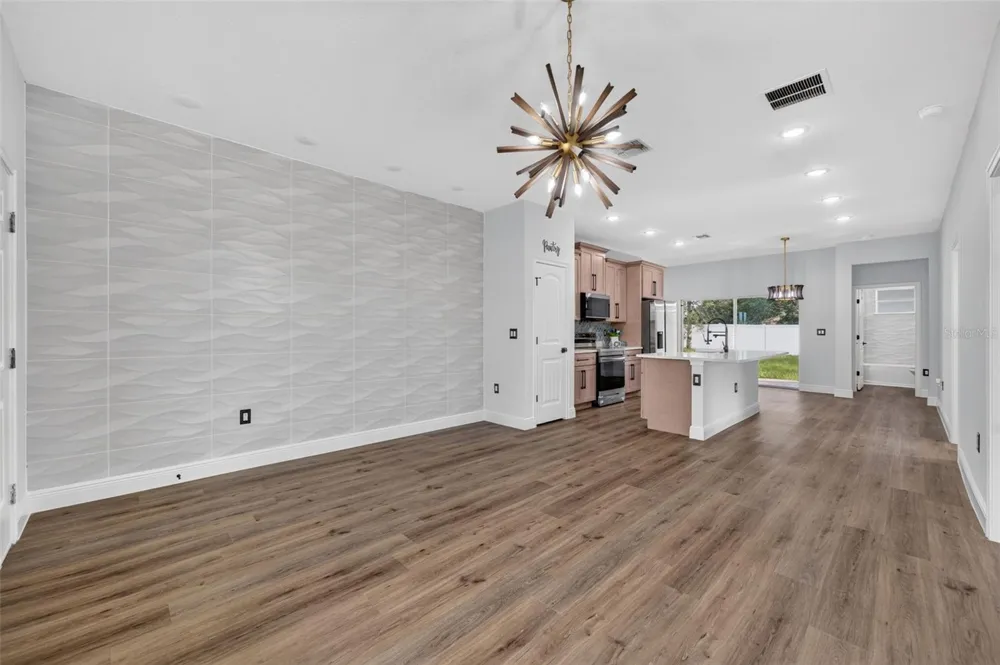 1854 SUPERIOR COURT Poinciana, FL 34759
