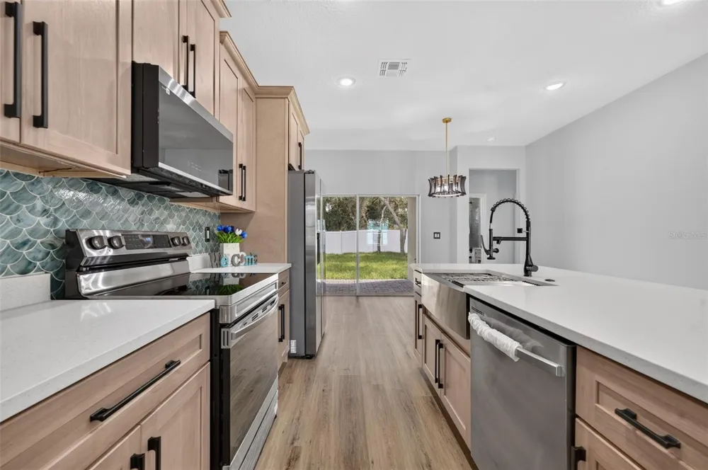 1854 SUPERIOR COURT Poinciana, FL 34759