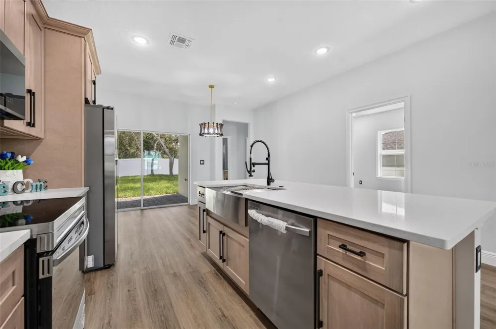 1854 SUPERIOR COURT Poinciana, FL 34759