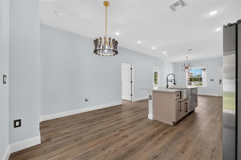 1854 SUPERIOR COURT Poinciana, FL 34759