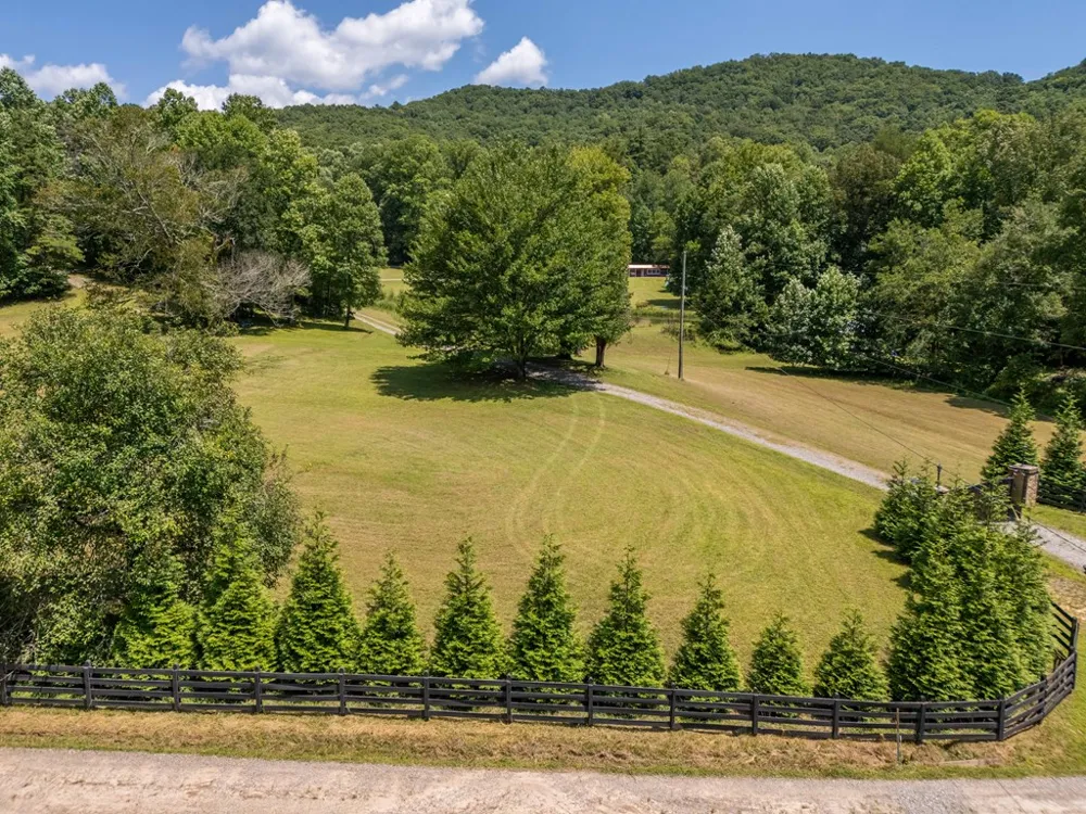 Sawyer Cove Road Hayesville, NC 28904