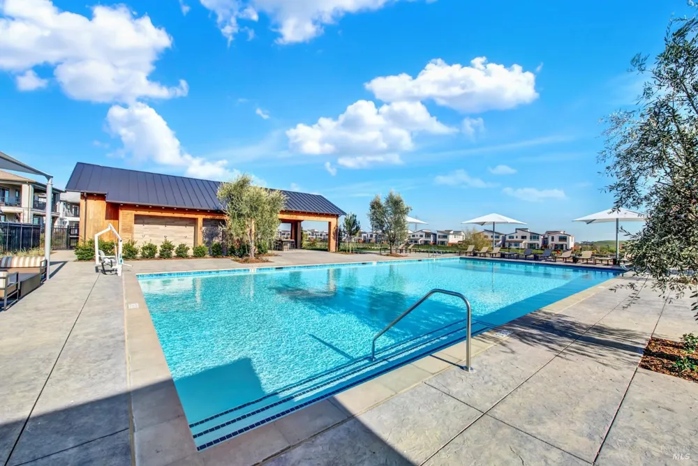 2456 Shore Vista Fairfield, CA 94533