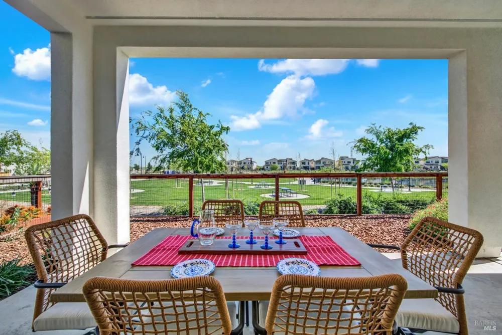 2456 Shore Vista Fairfield, CA 94533