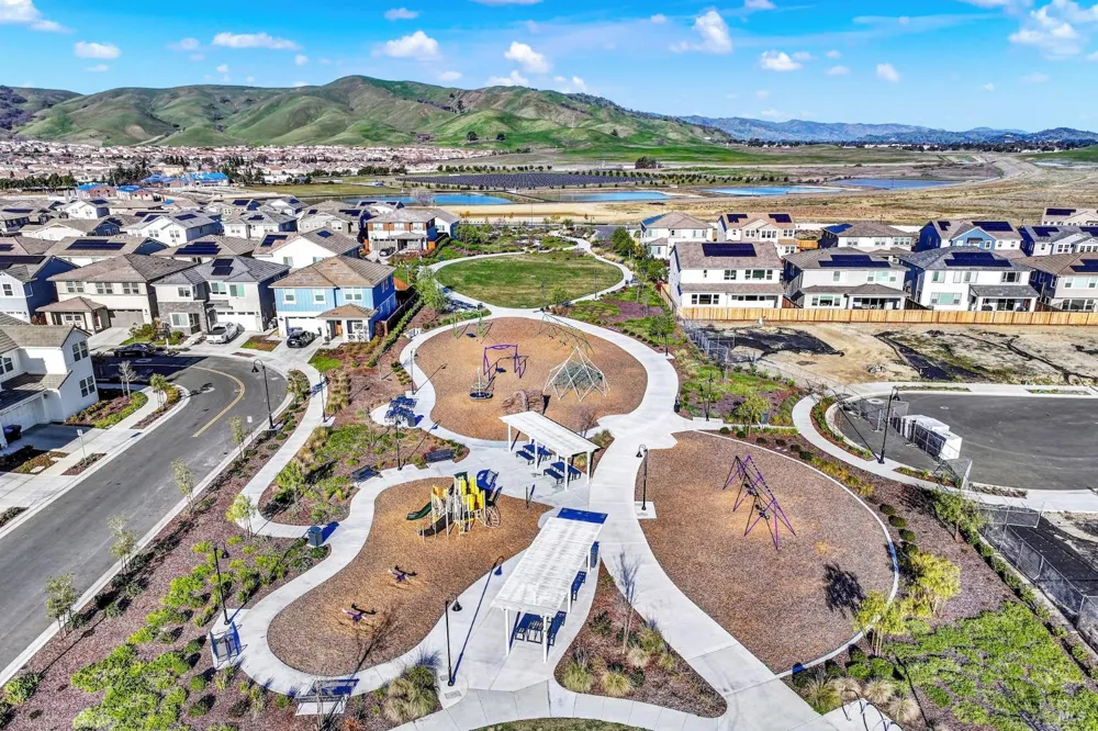 2456 Shore Vista Fairfield, CA 94533