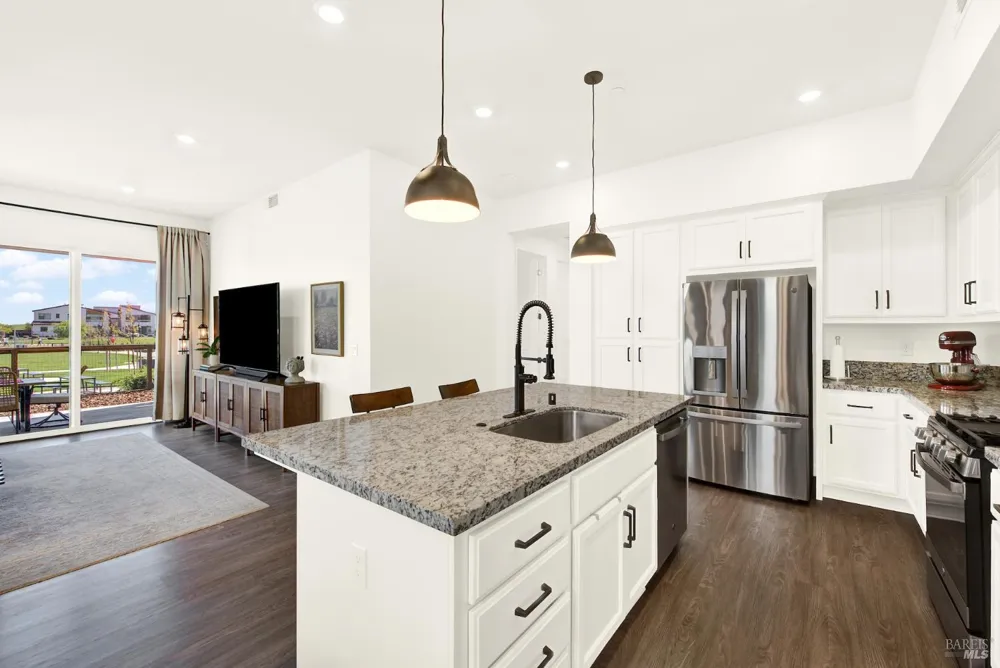 2456 Shore Vista Fairfield, CA 94533