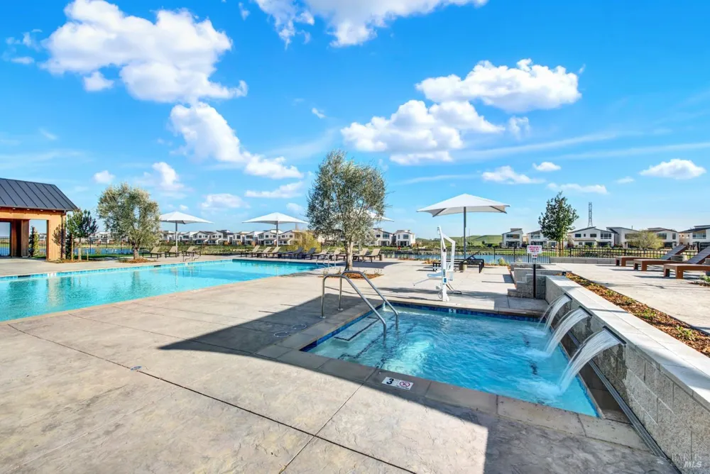 2456 Shore Vista Fairfield, CA 94533