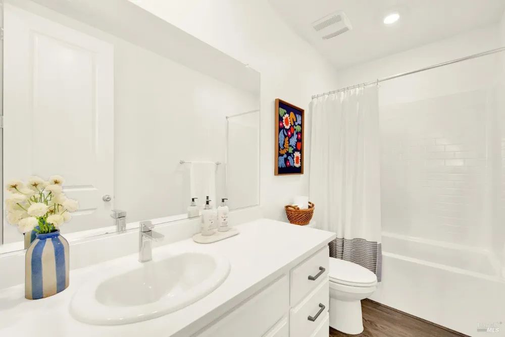 2456 Shore Vista Fairfield, CA 94533