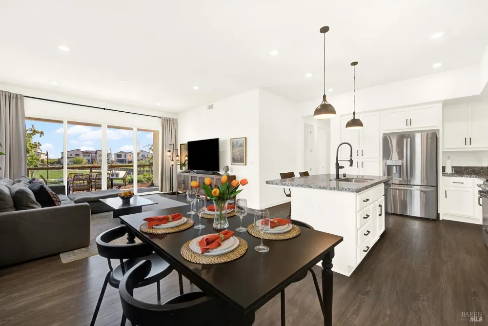 2456 Shore Vista Fairfield, CA 94533