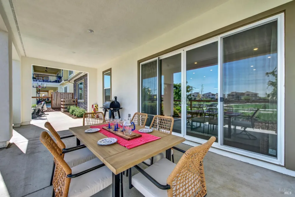 2456 Shore Vista Fairfield, CA 94533